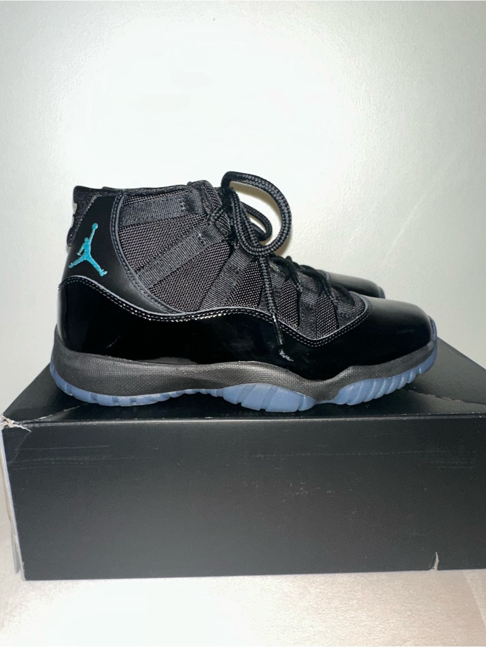 Jordan 11 Gamma Blue